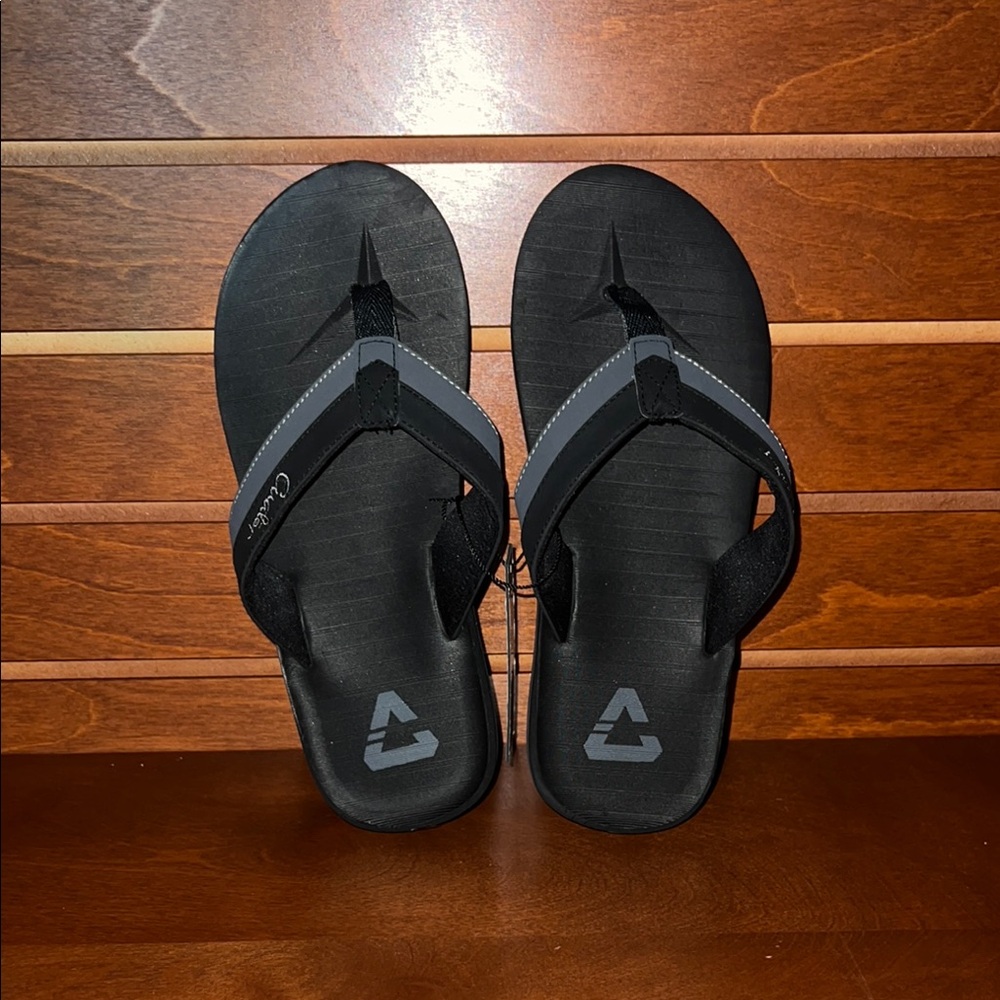 TravisMathew Men’s Flip Flops – Black, Size 9